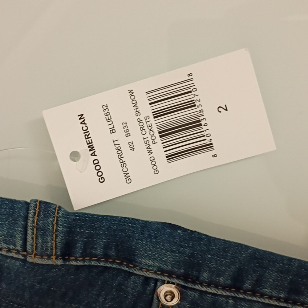 GOOD AMERICAN Good Waist Cropped Shadow Pocket Jeans size 2 ๐ - Picture 9 of 15